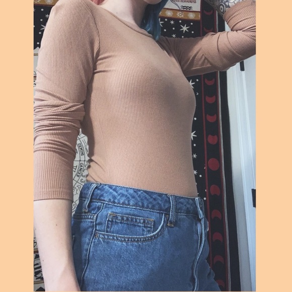 Forever 21 long sleeve body suit - Picture 3 of 3